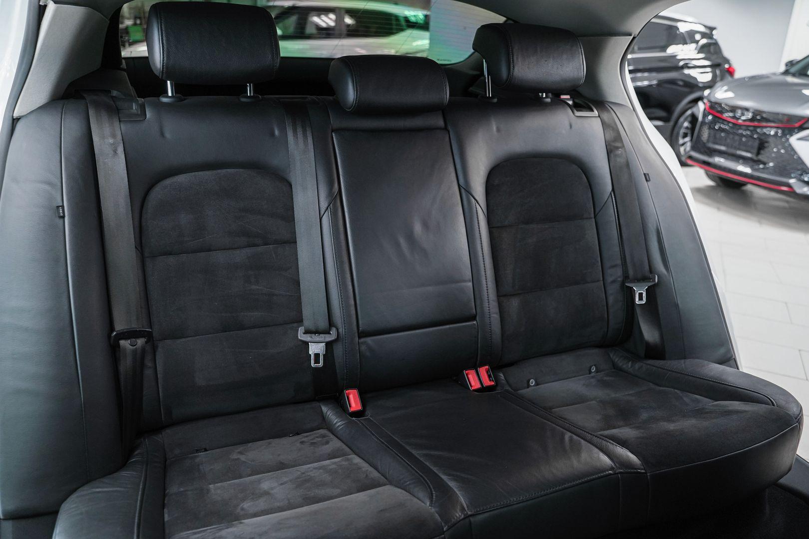 Skoda Superb 2011, белый, ДЦ Орехово