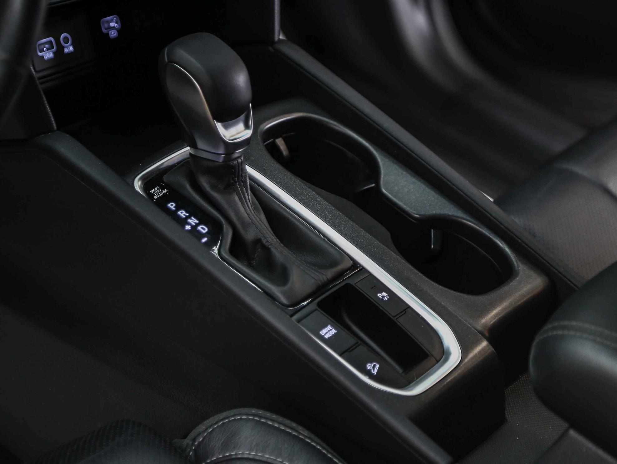 Hyundai Santa Fe 2018, серый, ДЦ Орехово