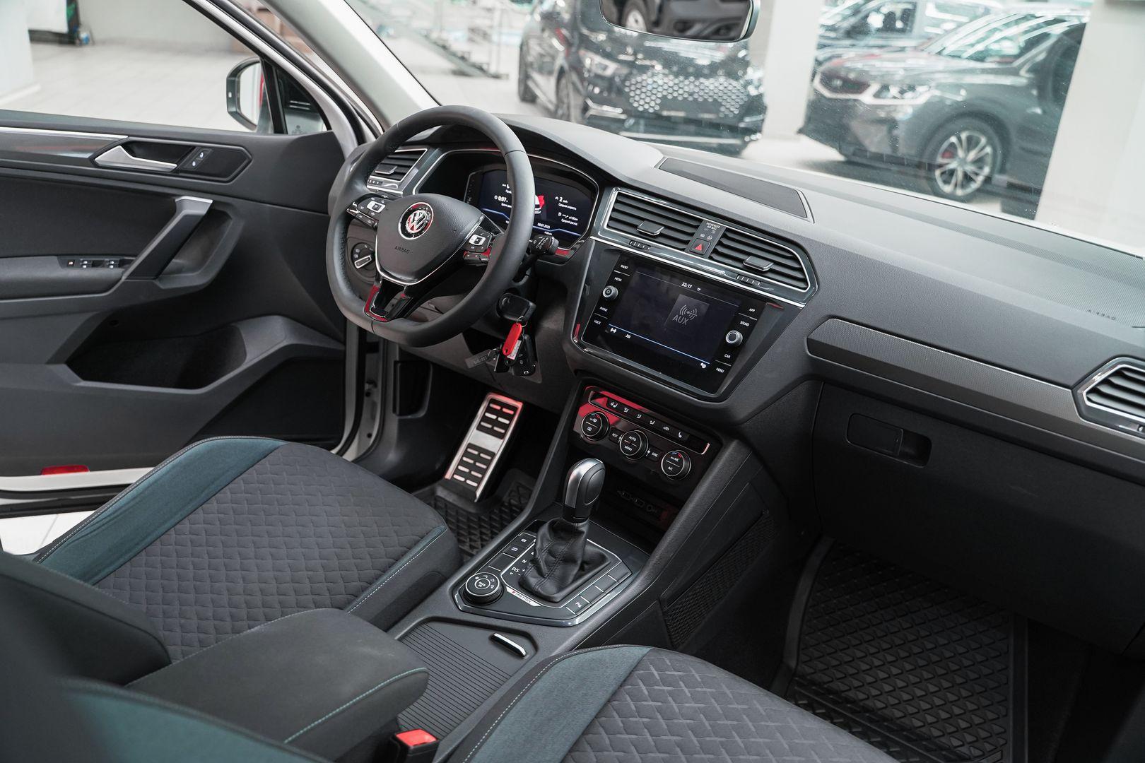 Volkswagen Tiguan 2020, белый, ДЦ Орехово