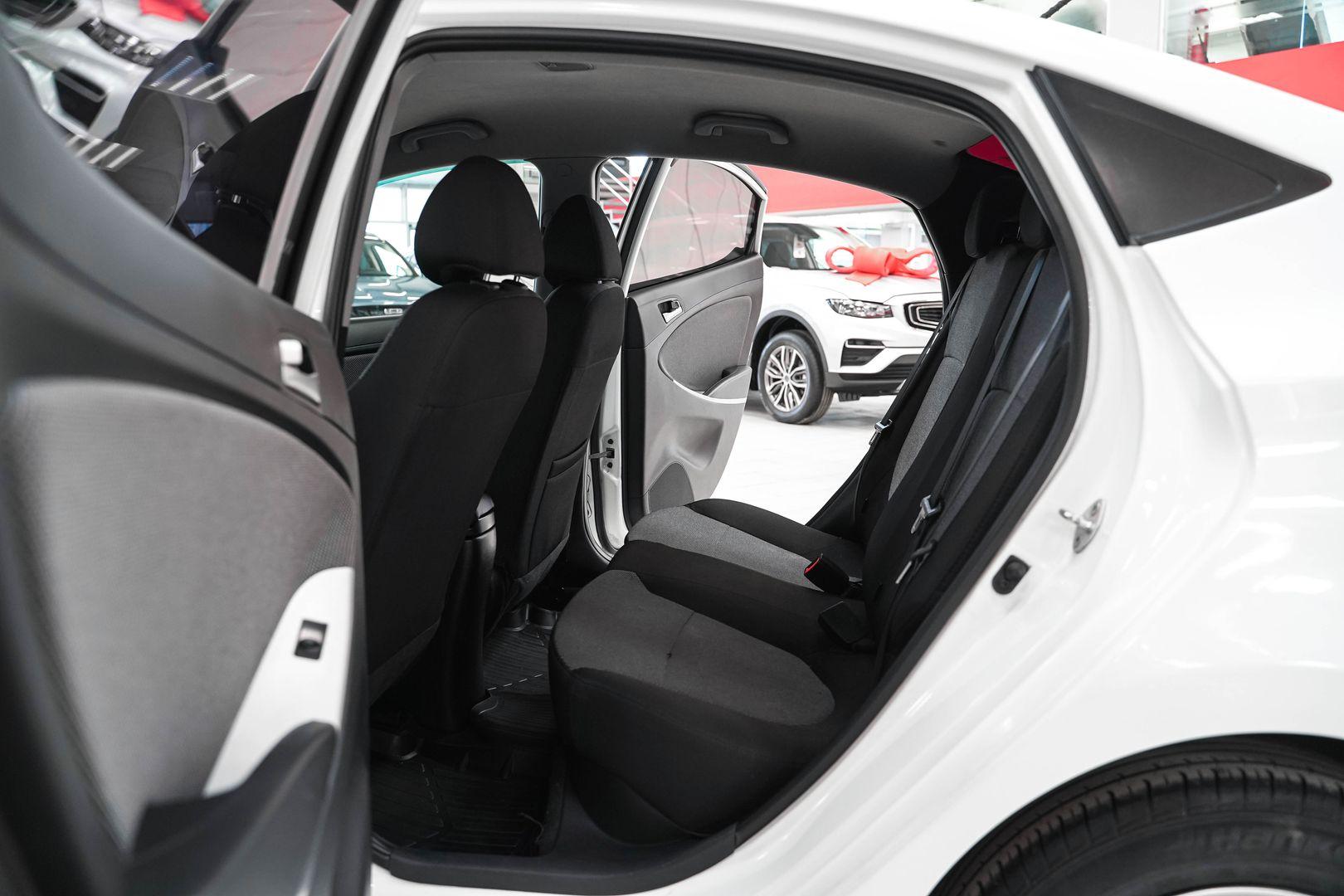 Hyundai Solaris 2013, белый, ДЦ Орехово