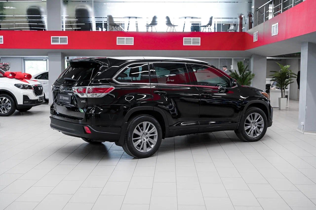 Toyota Highlander 2013, черный, ДЦ Орехово