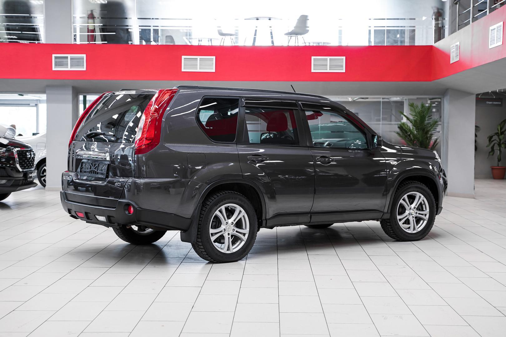 Nissan X-Trail 2011, серый, ДЦ Орехово