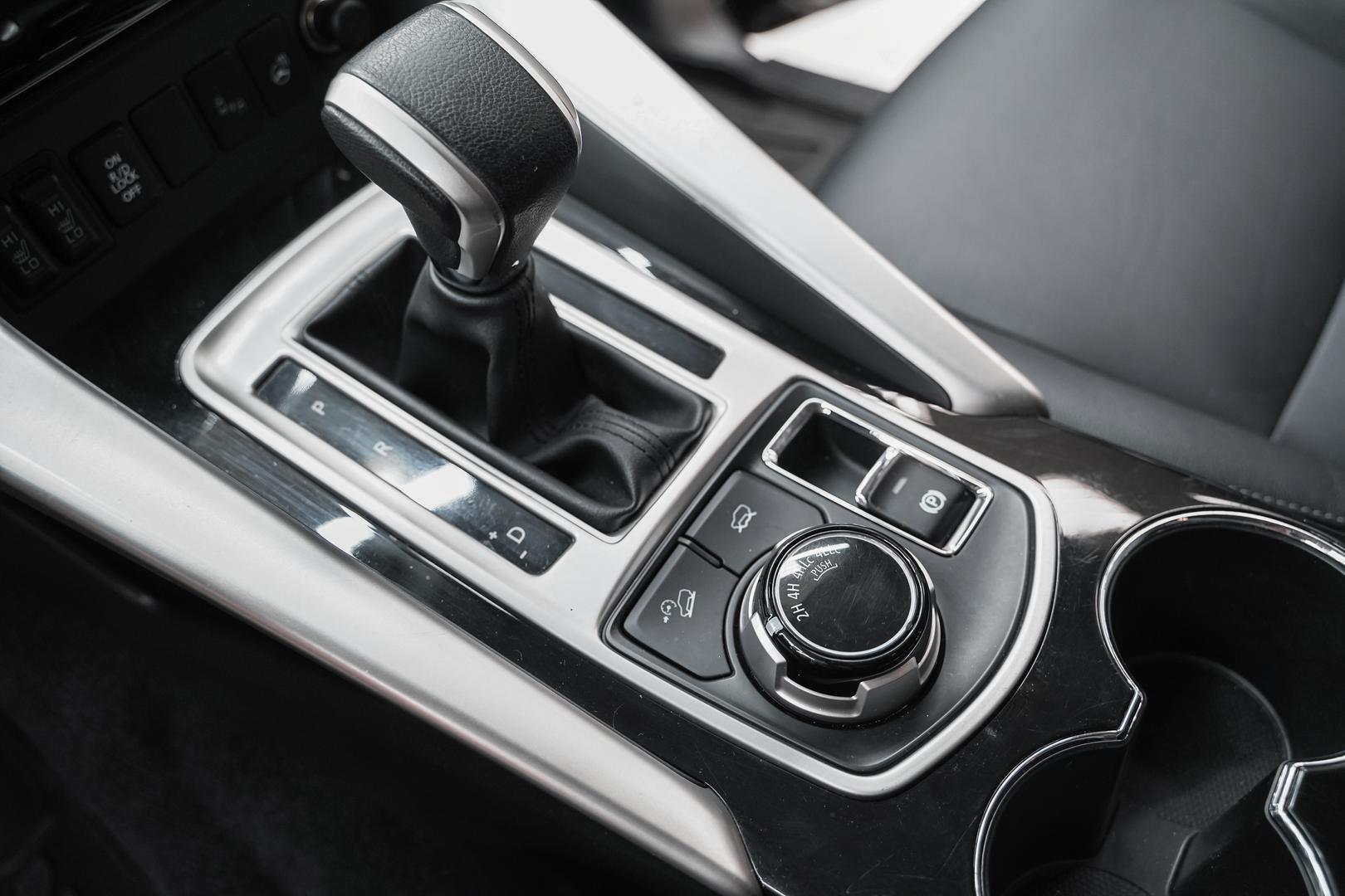 Mitsubishi Pajero Sport 2017, черный, ДЦ Орехово