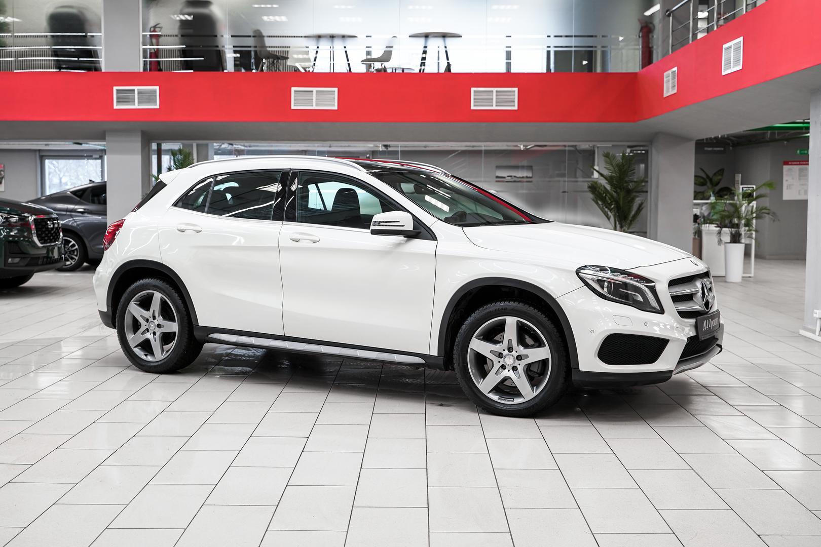 Mercedes-Benz GLA 2015, белый, ДЦ Орехово