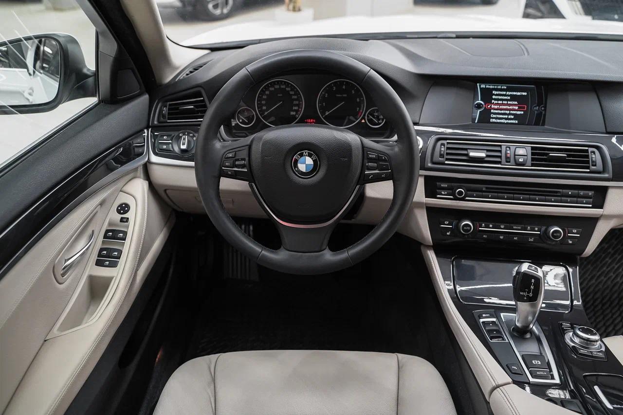 BMW 5 серии 2013, белый, ДЦ Орехово