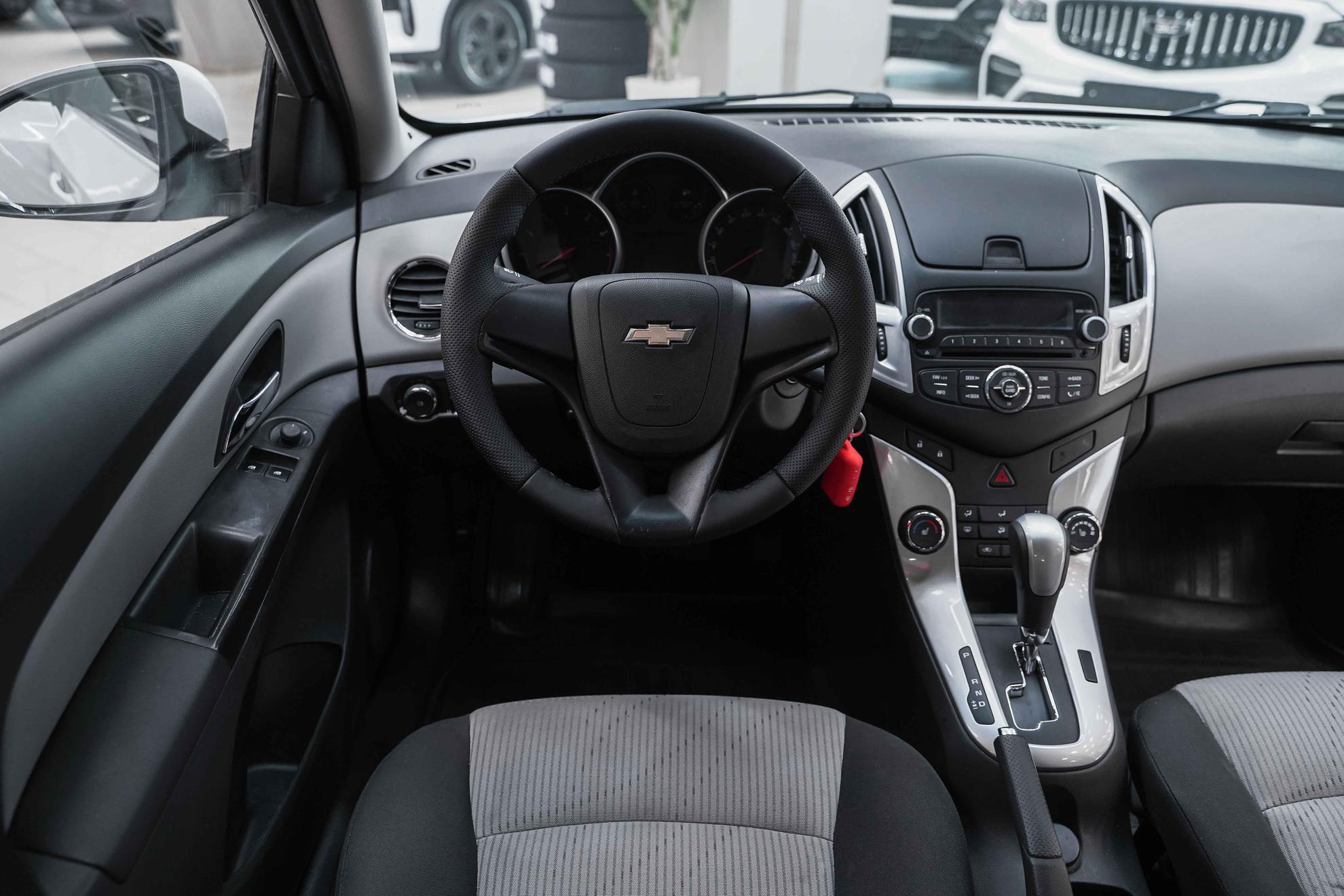 Chevrolet Cruze 2014, белый, ДЦ Орехово