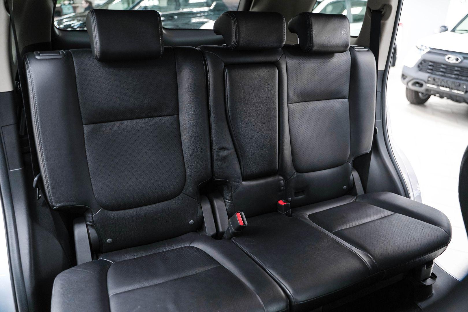 Mitsubishi Outlander 2012, серебряный, ДЦ Орехово