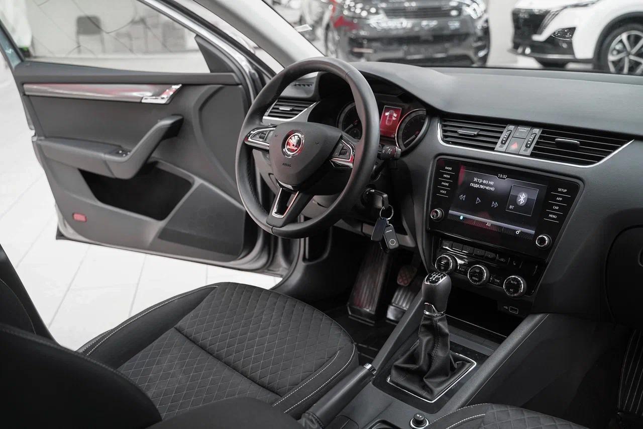 Skoda Octavia 2018, серый, ДЦ Орехово