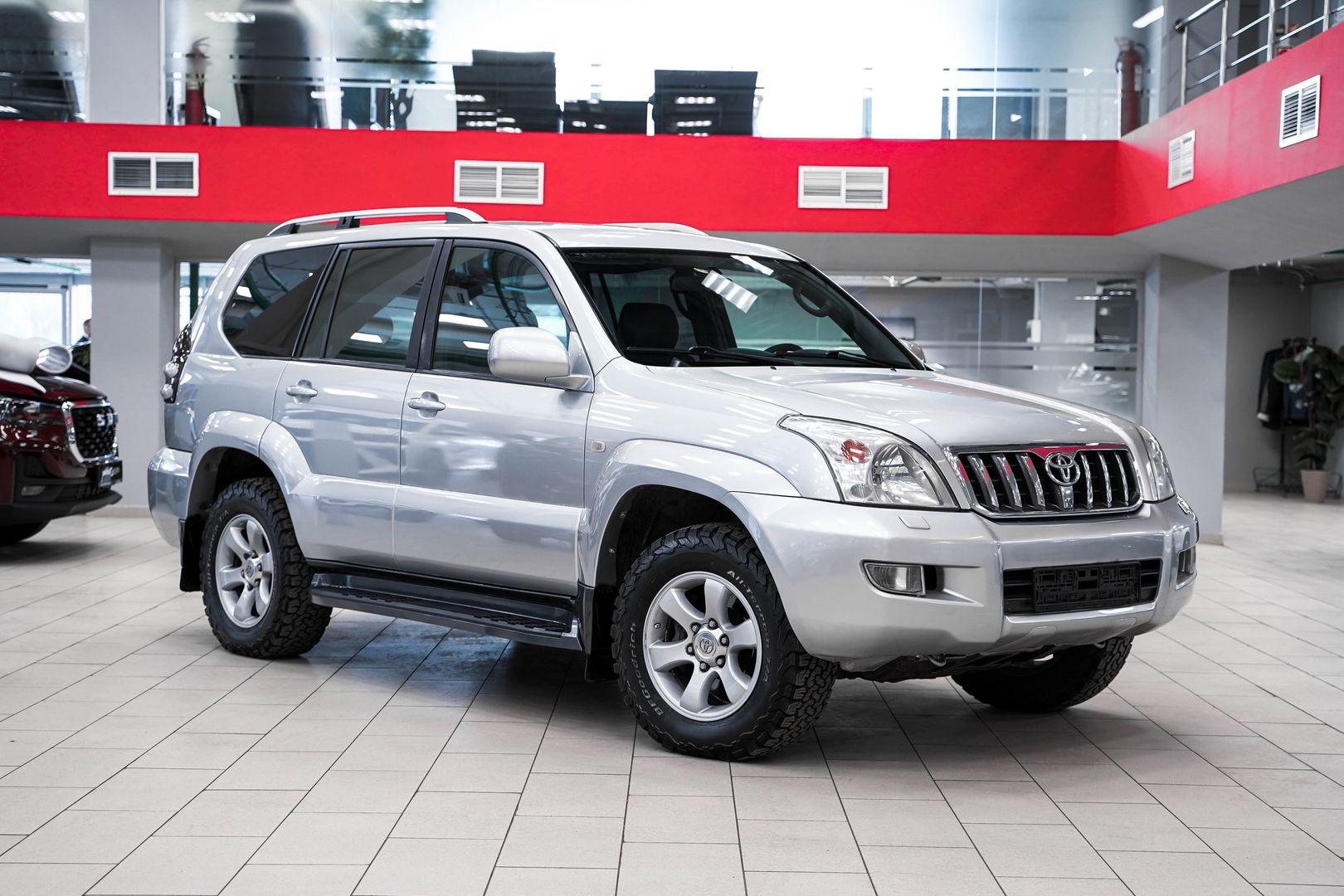 Toyota Land Cruiser Prado 2006, серебряный, ДЦ Орехово