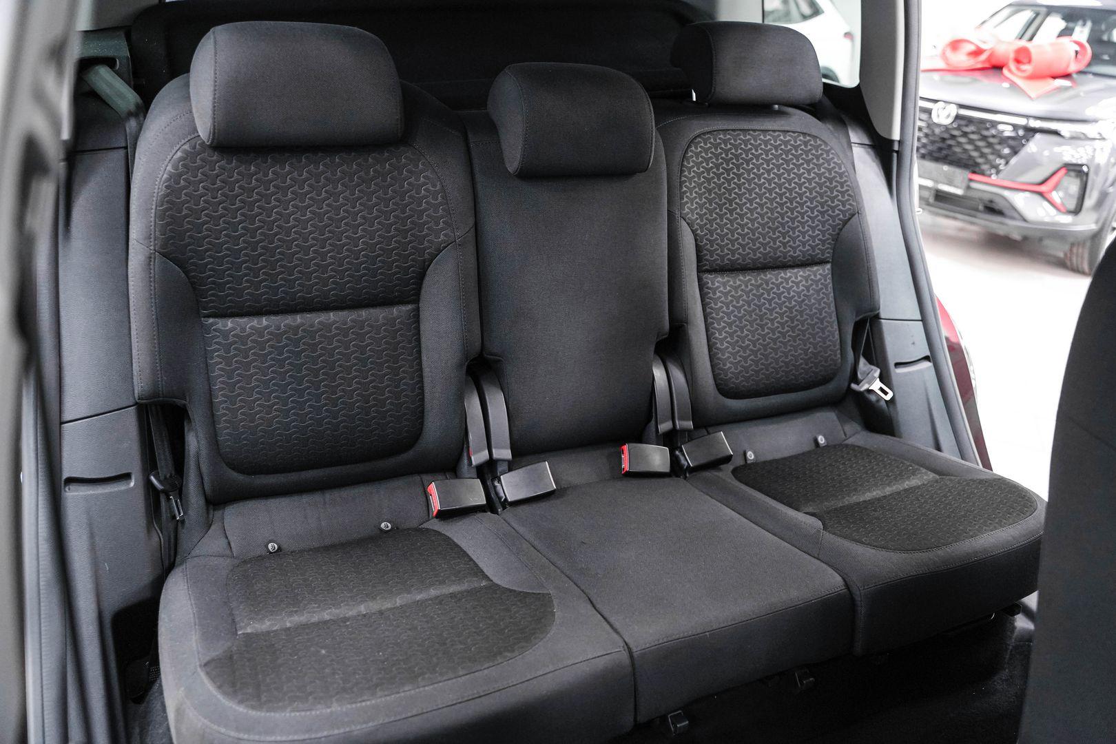 Skoda Yeti 2013, пурпурный, ДЦ Орехово