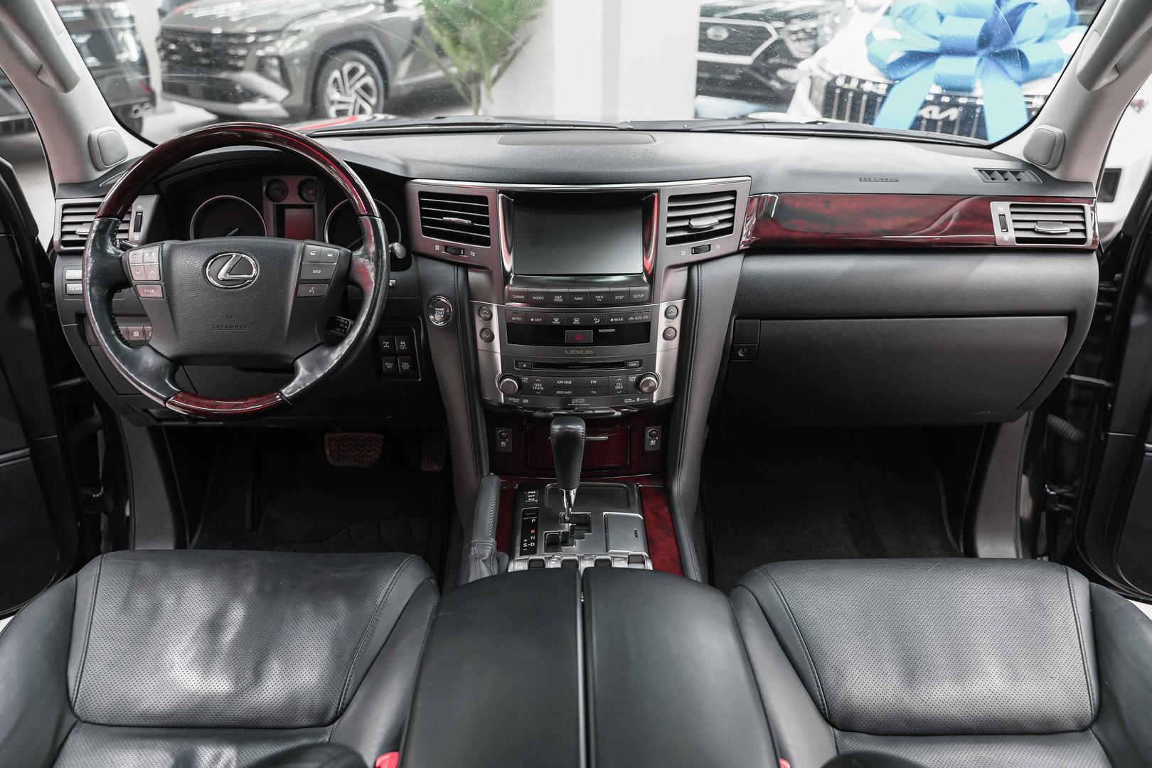 Lexus LX 2011, черный, ДЦ Орехово