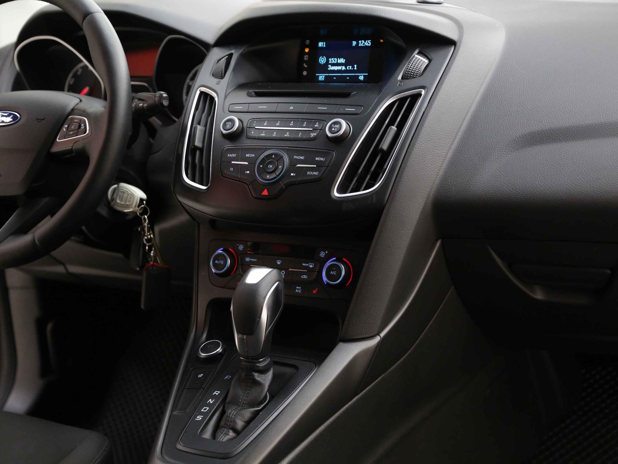 Ford Focus 2016, синий, ДЦ Орехово
