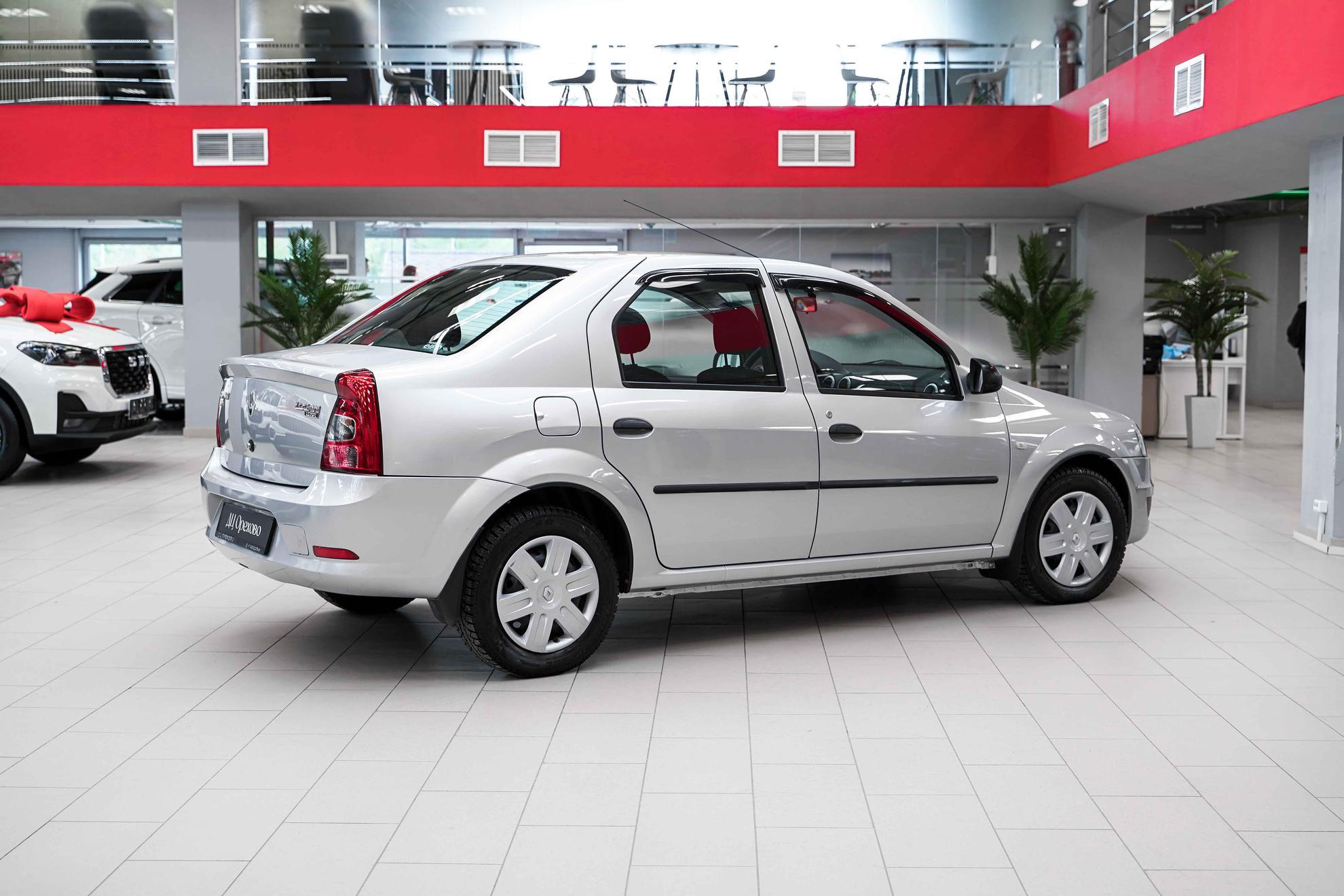 Renault Logan 2012, серый, ДЦ Орехово