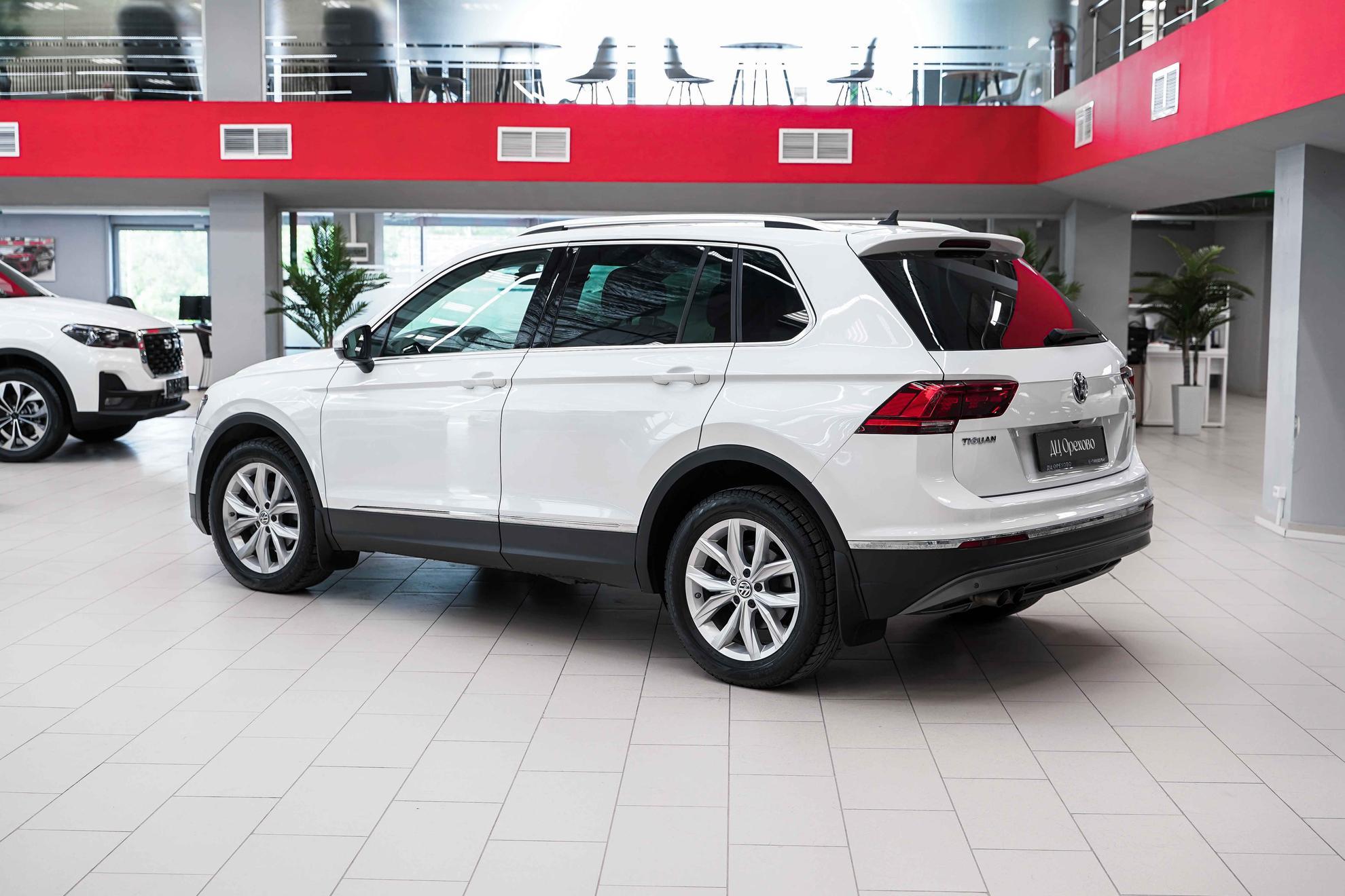 Volkswagen Tiguan 2018, белый, ДЦ Орехово