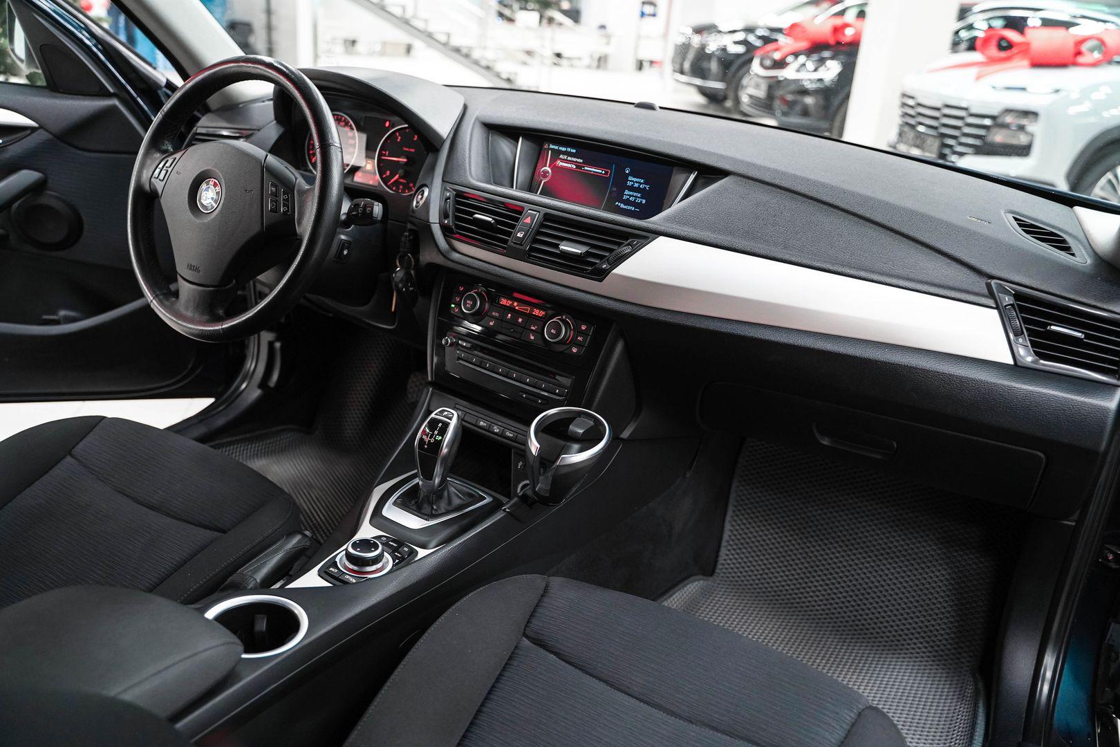 BMW X1 2013, синий, ДЦ Орехово