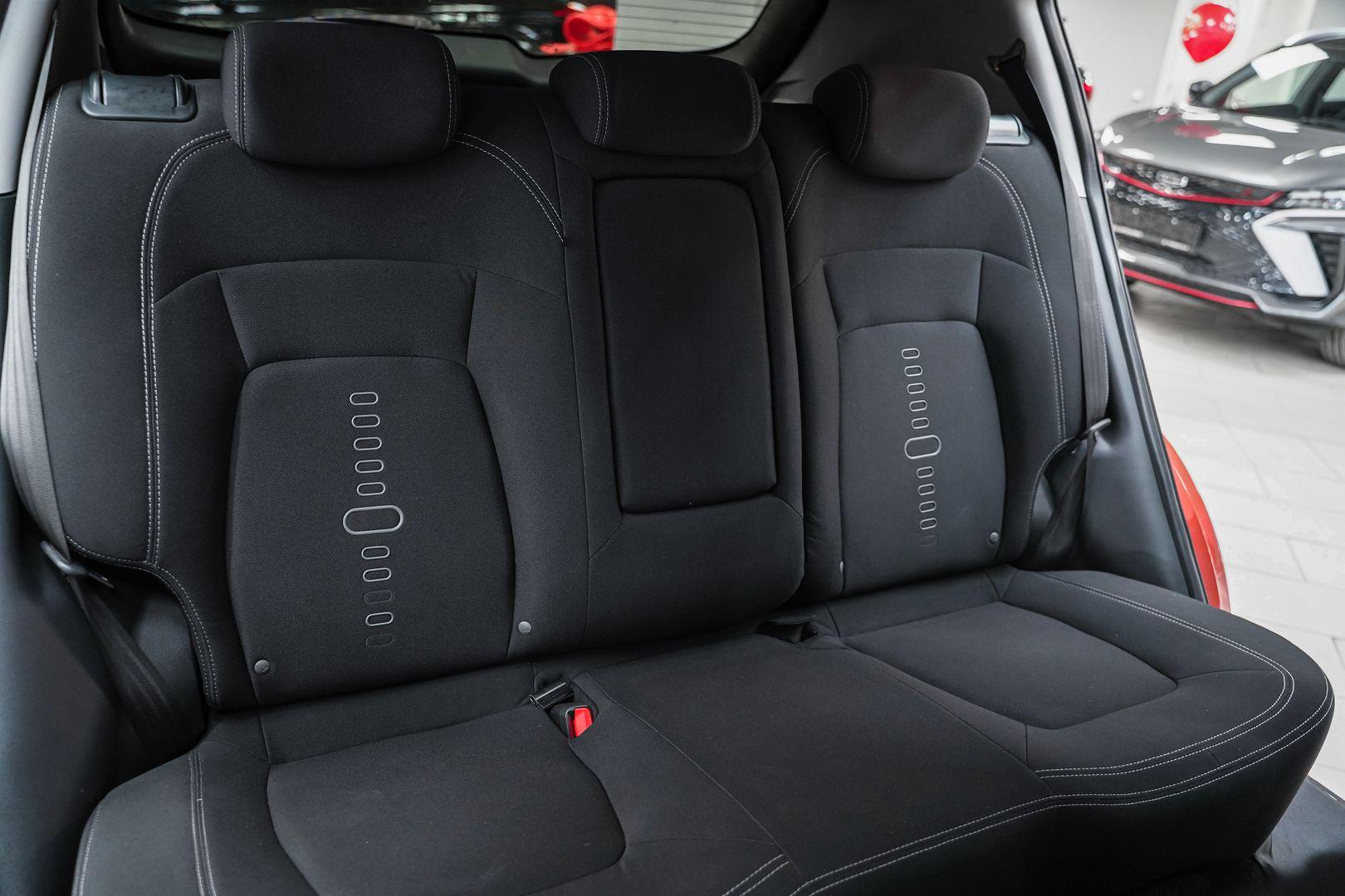 Kia Sportage 2011, оранжевый, ДЦ Орехово