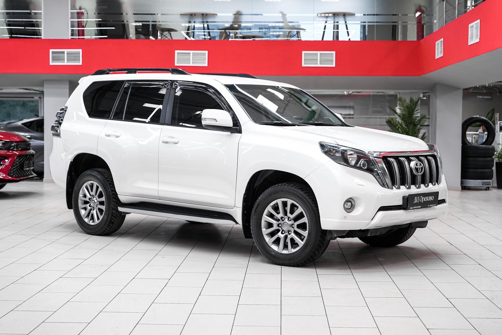 Toyota Land Cruiser Prado 2017, белый, ДЦ Орехово