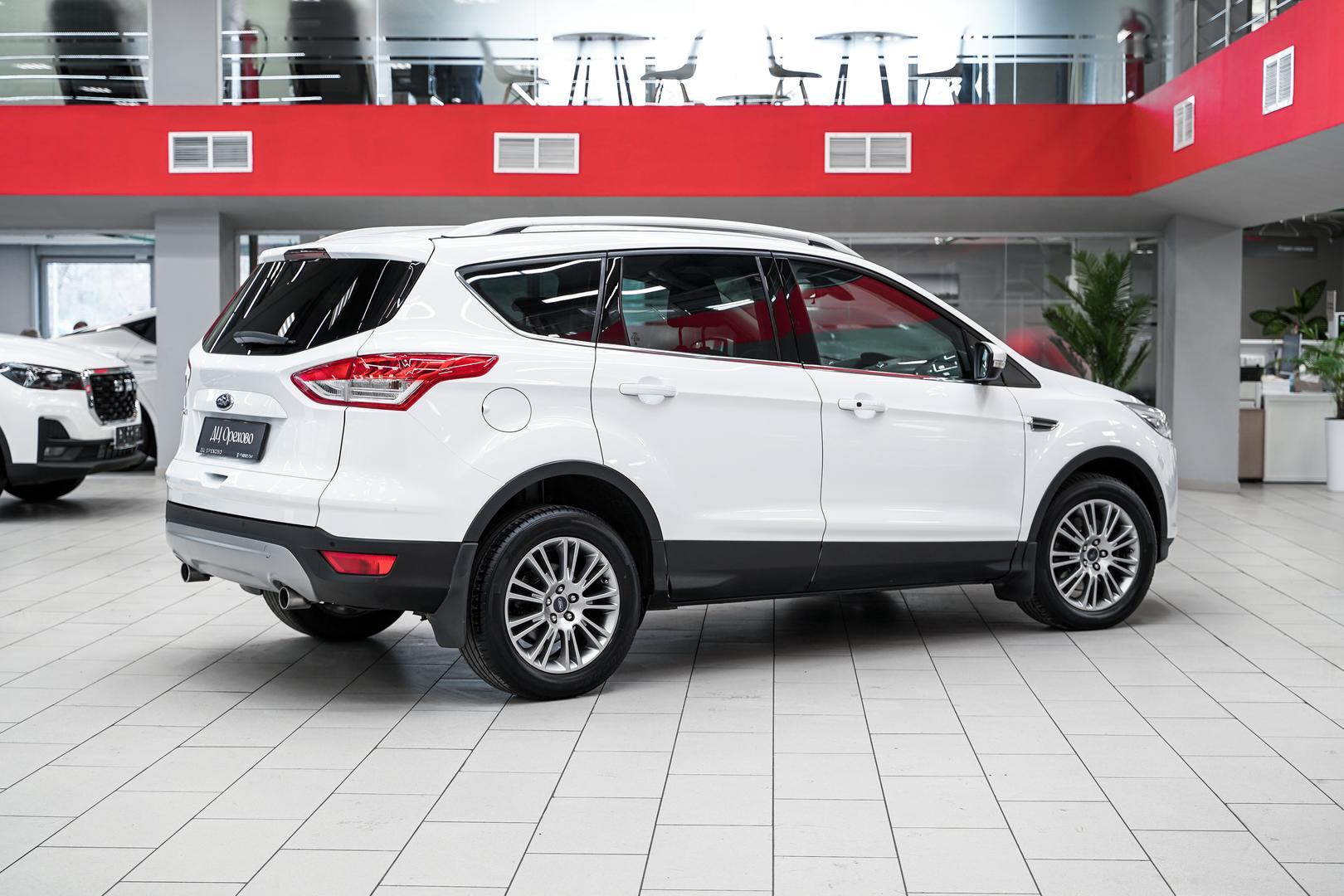 Ford Kuga 2013, белый, ДЦ Орехово