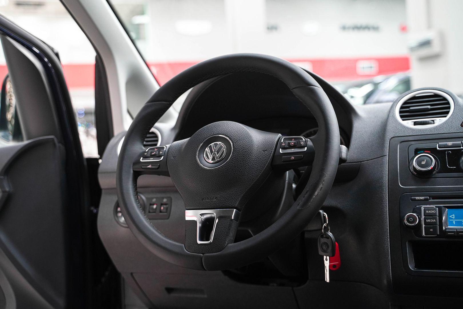 Volkswagen Caddy 2013, синий, ДЦ Орехово
