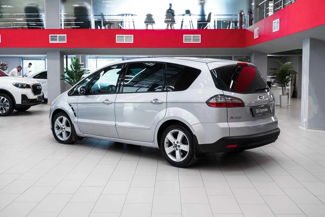 Ford S-MAX 2008, серебряный, ДЦ Орехово