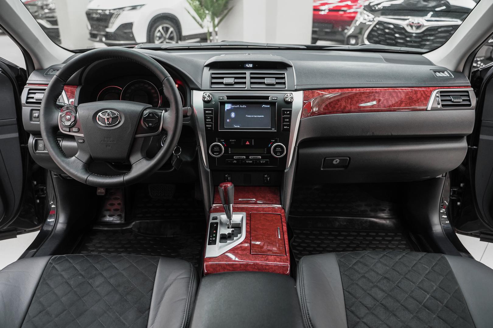 Toyota Camry 2013, черный, ДЦ Орехово