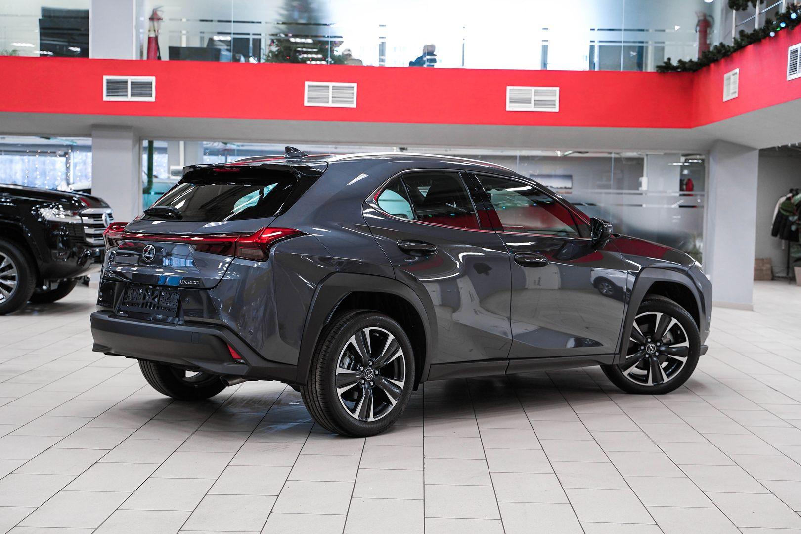 Lexus UX 2022, серый, ДЦ Орехово