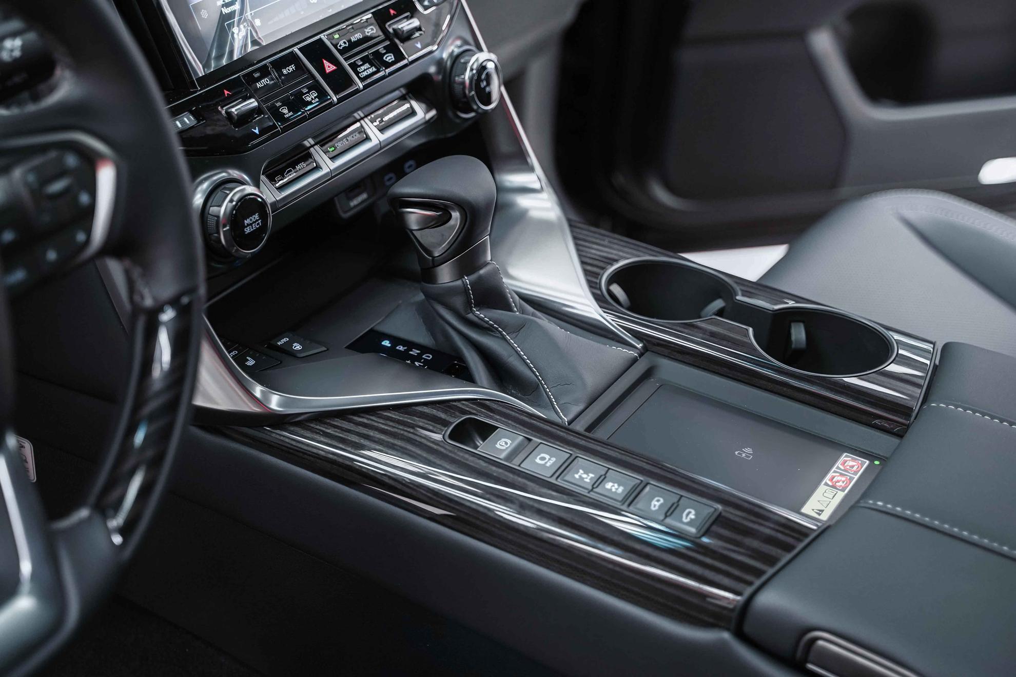 Lexus LX 2026, черный, ДЦ Орехово