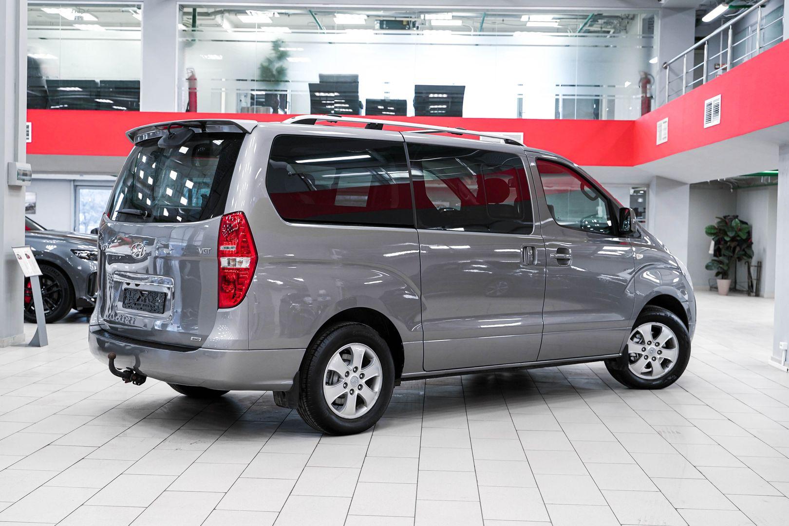 Hyundai Grand Starex 2014, серый, ДЦ Орехово