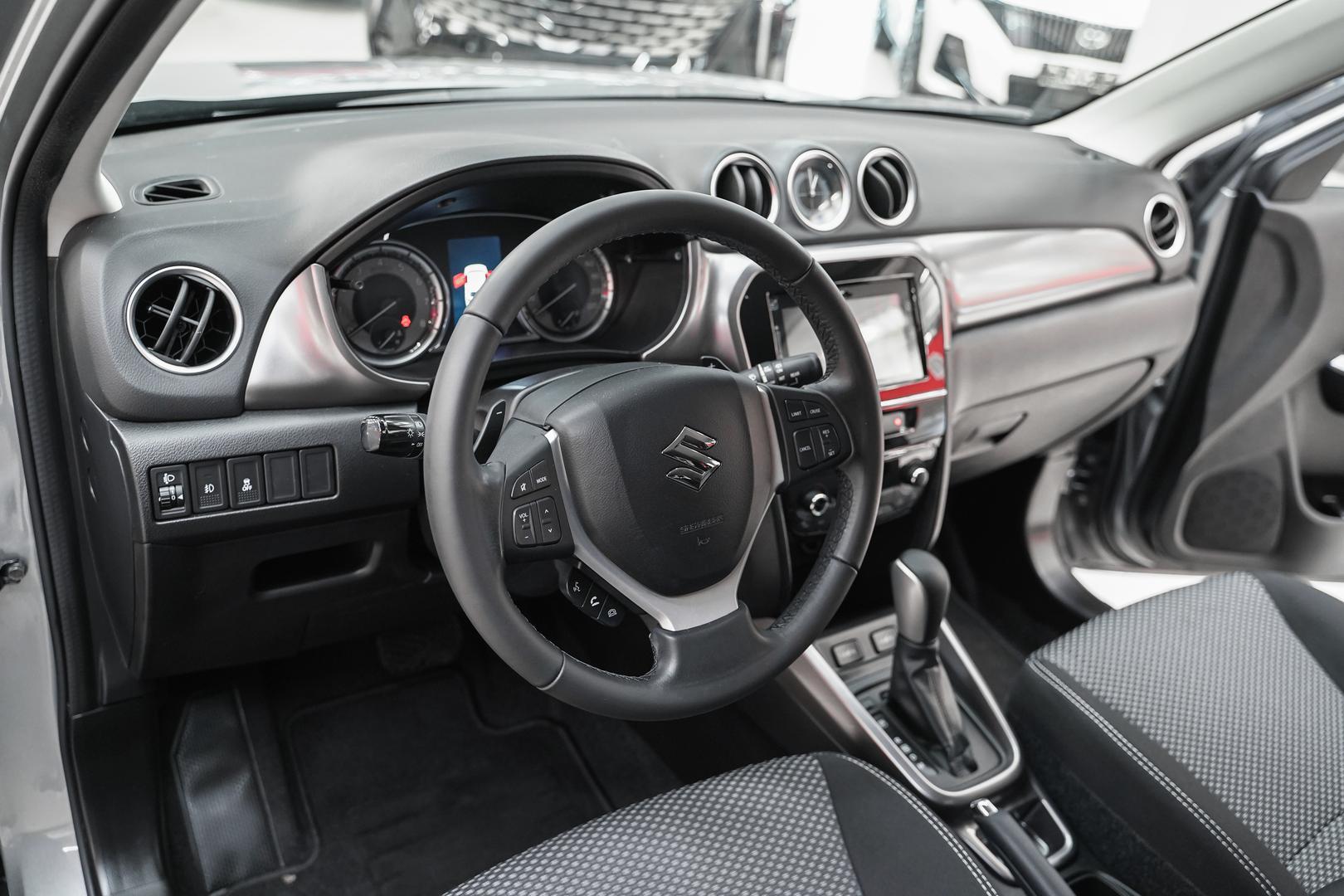 Suzuki Vitara 2020, серый, ДЦ Орехово
