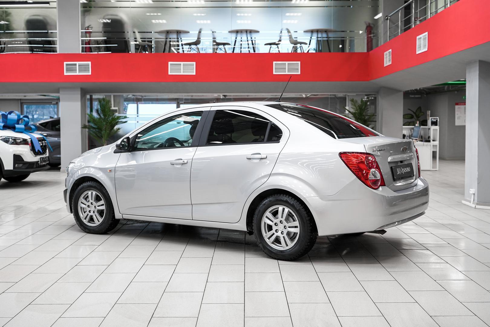 Chevrolet Aveo 2013, серебряный, ДЦ Орехово