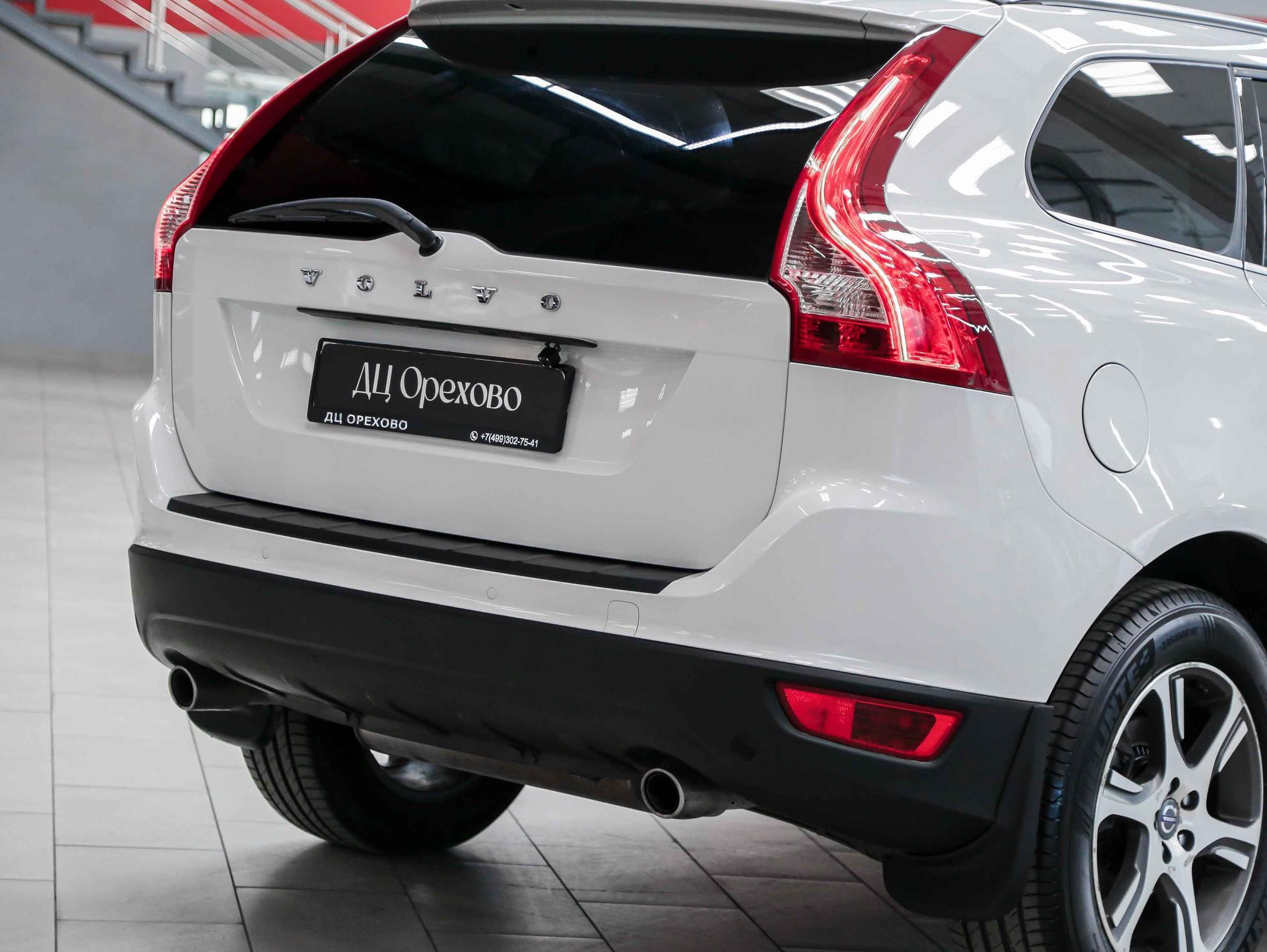 Volvo XC60 2011, белый, ДЦ Орехово