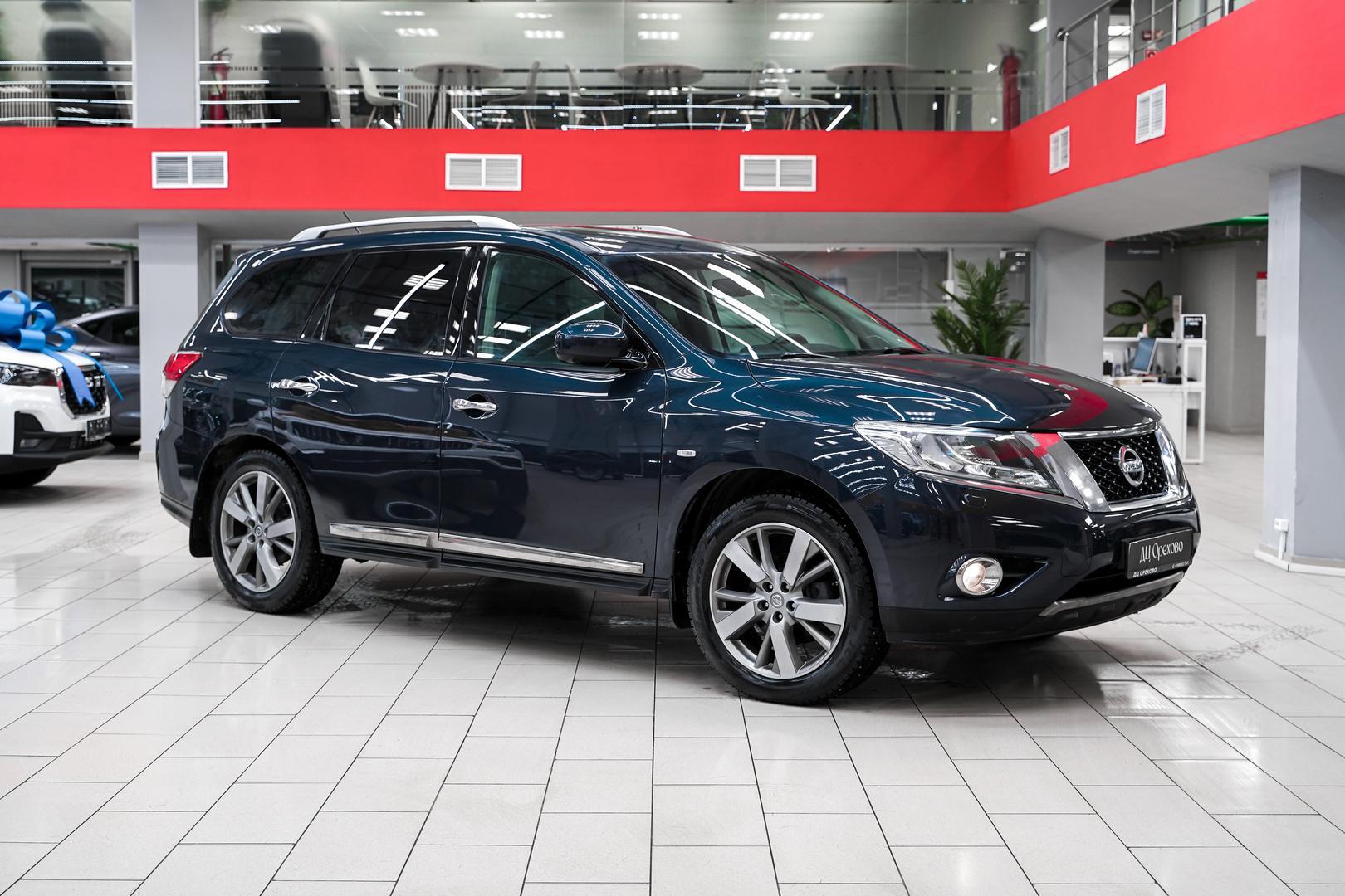 Nissan Pathfinder 2014, синий, ДЦ Орехово