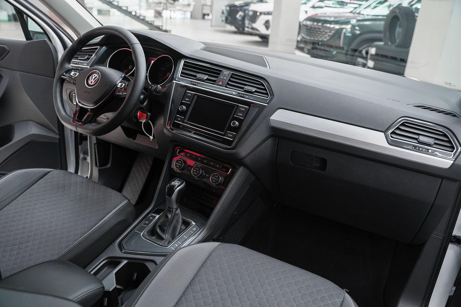 Volkswagen Tiguan 2018, белый, ДЦ Орехово