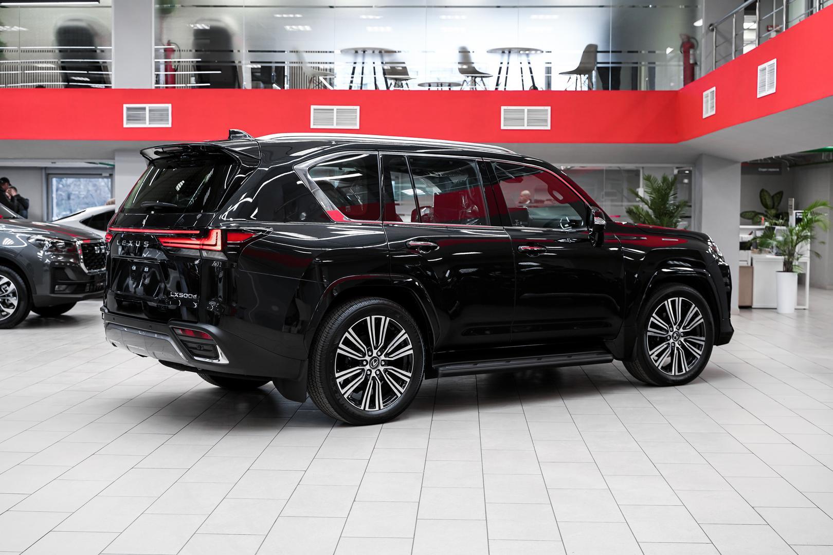 Lexus LX 2025, черный, ДЦ Орехово