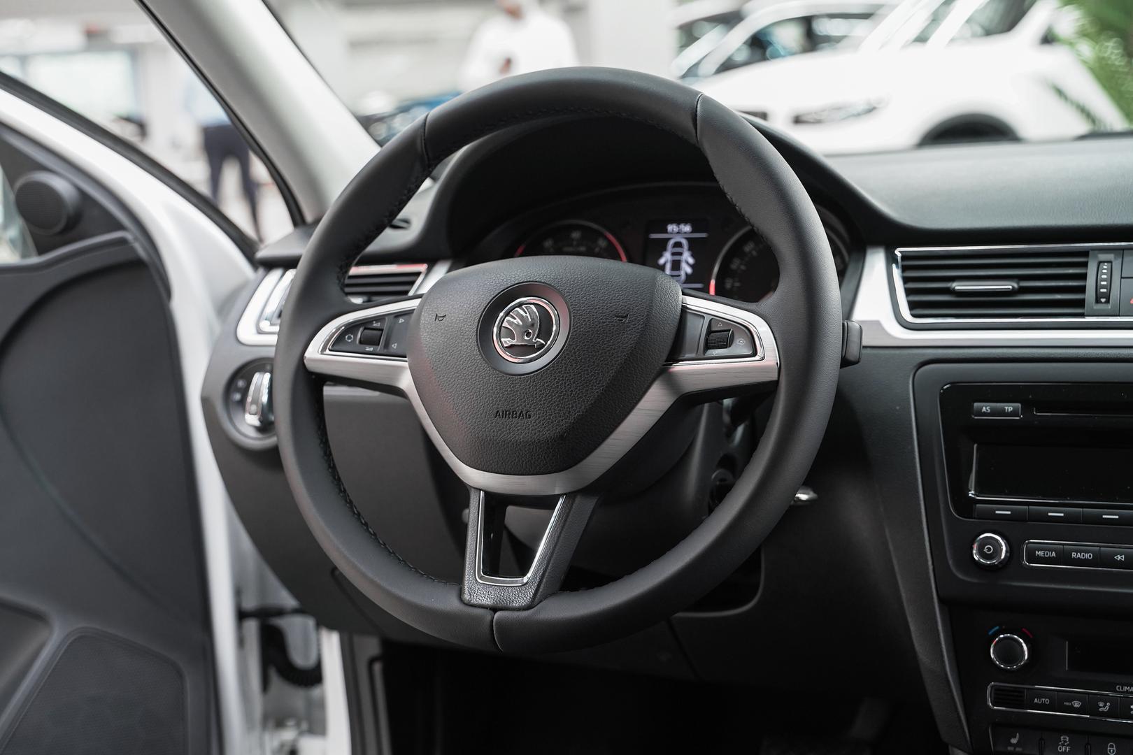 Skoda Rapid 2014, белый, ДЦ Орехово