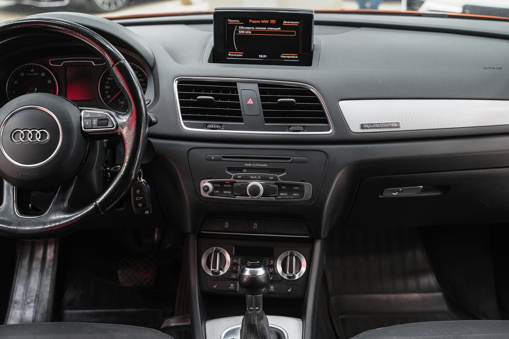Audi Q3 2012, оранжевый, ДЦ Орехово