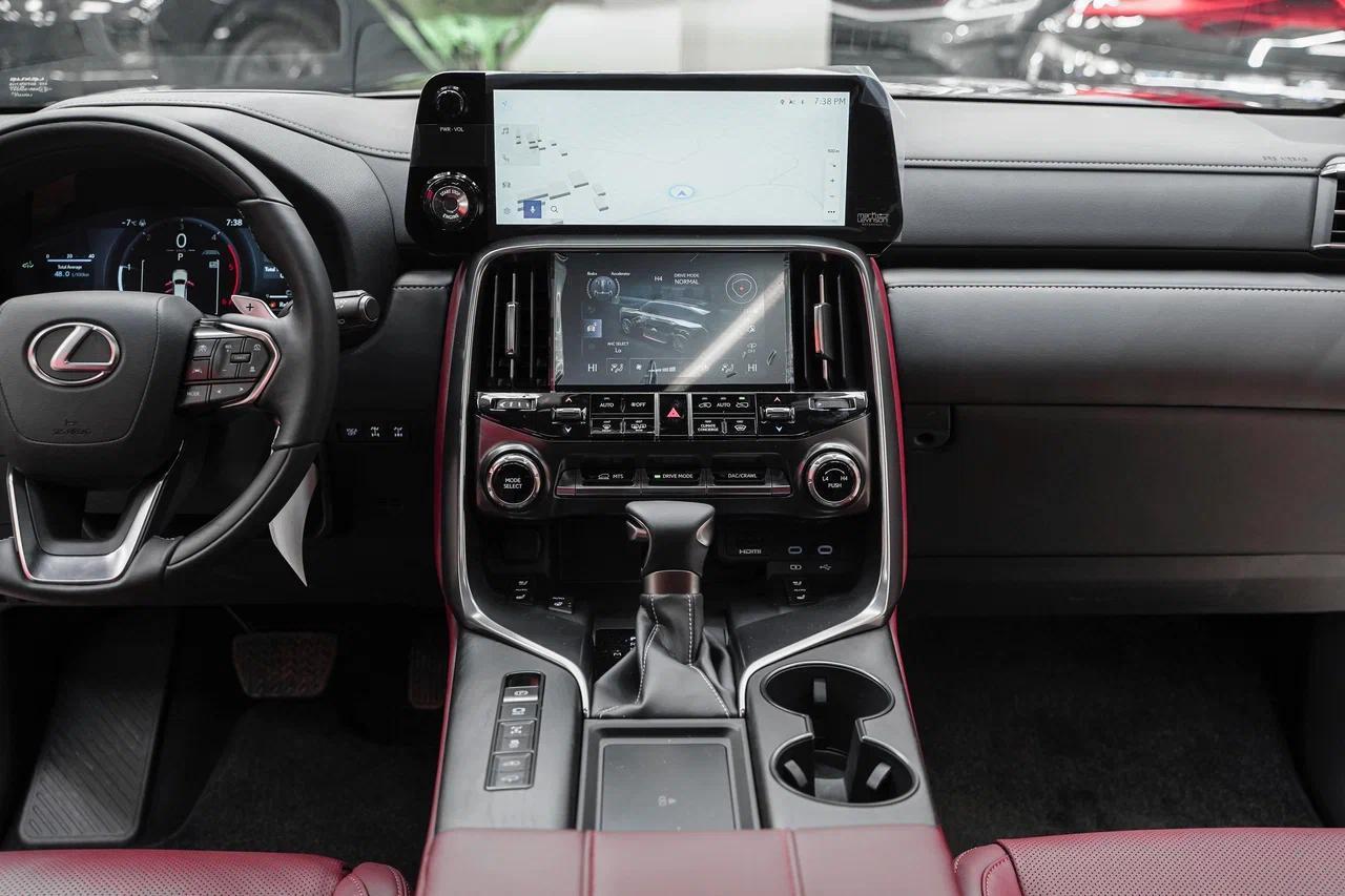 Lexus LX 2025, черный, ДЦ Орехово