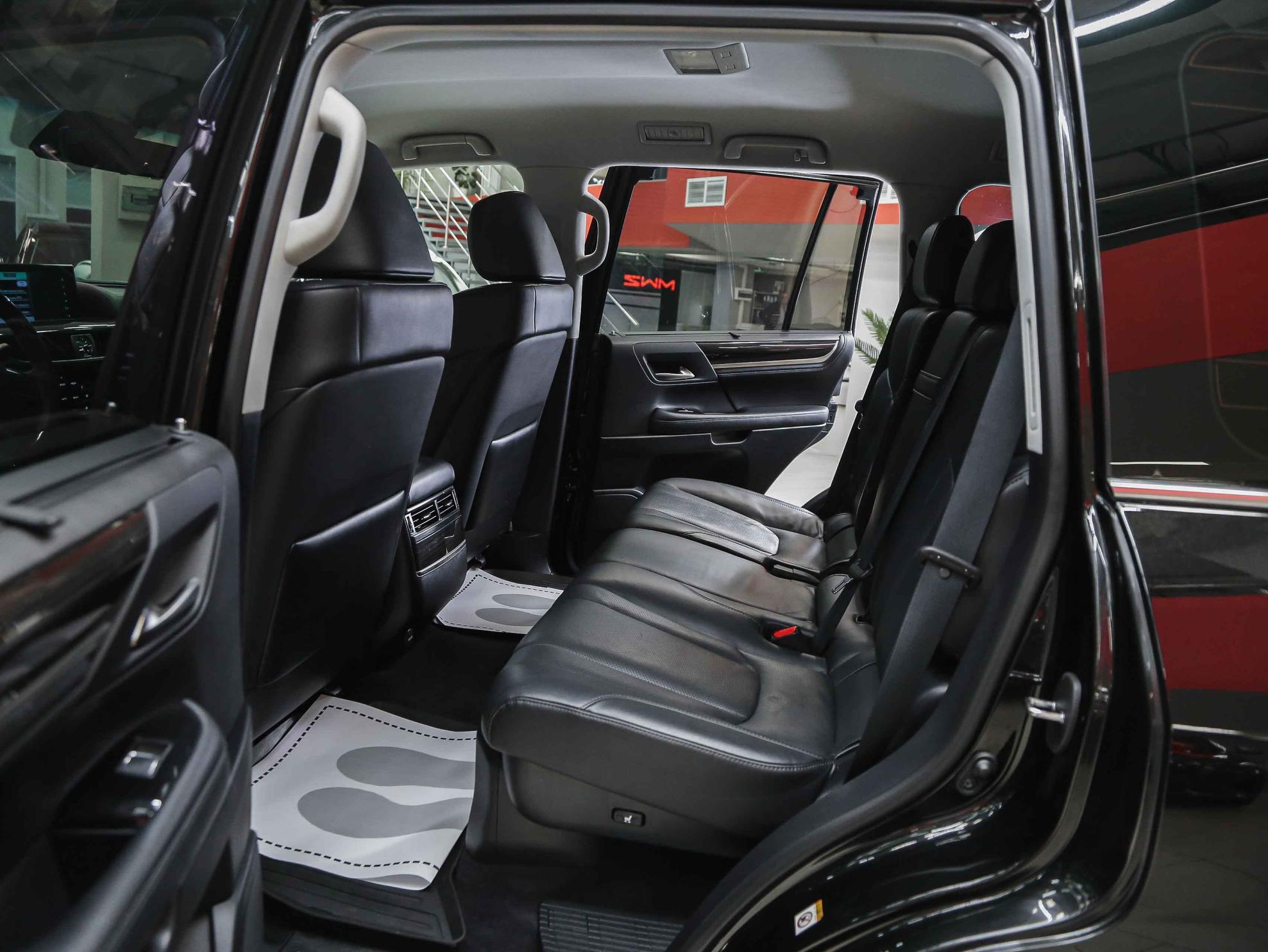 Lexus LX 2015, черный, ДЦ Орехово