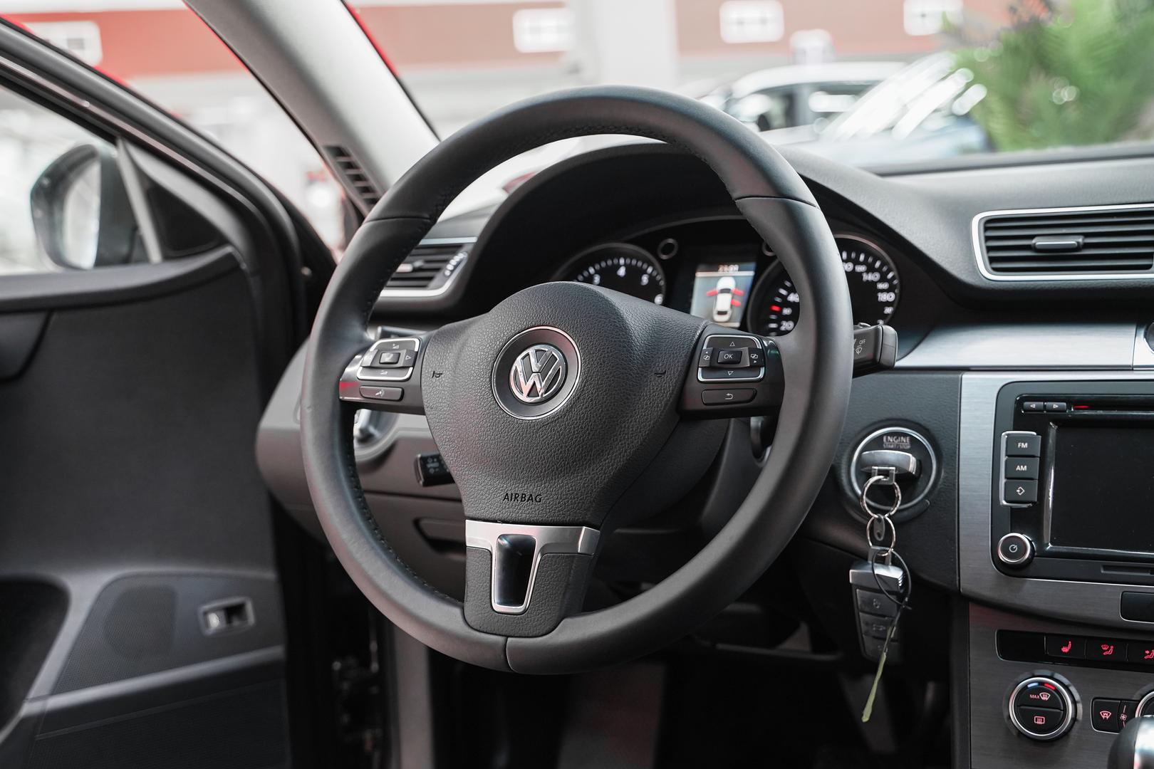 Volkswagen Passat 2013, коричневый, ДЦ Орехово