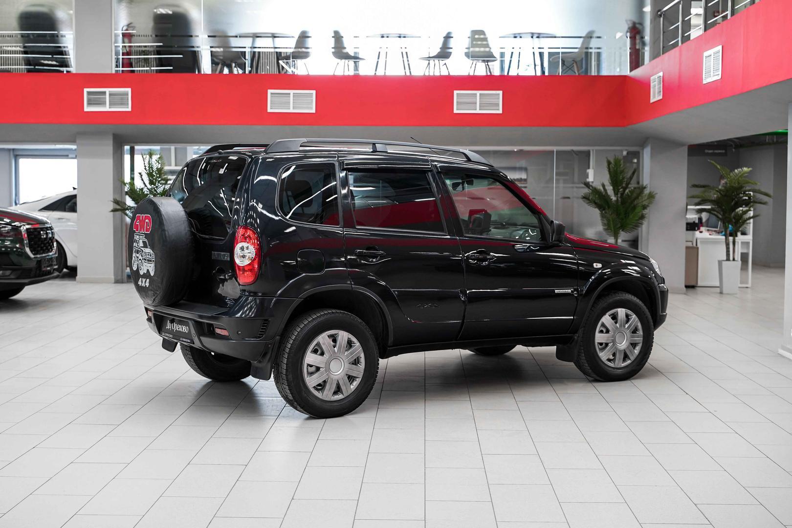 Chevrolet Niva 2016, черный, ДЦ Орехово