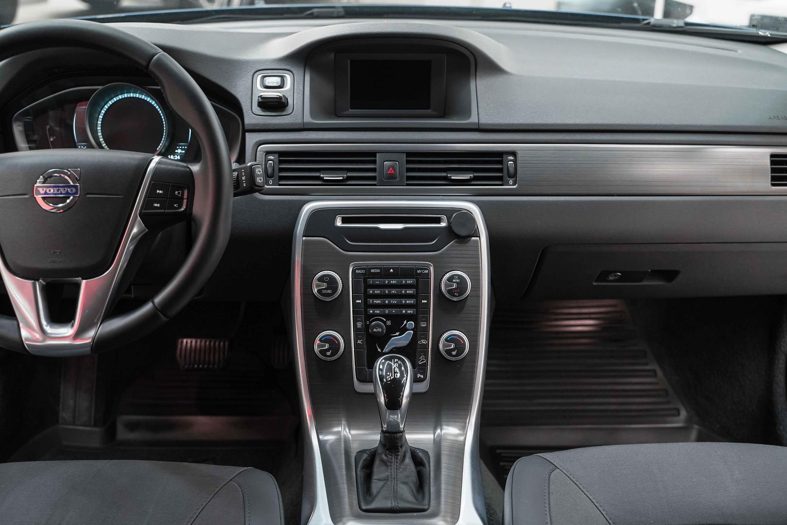 Volvo XC70 2014, синий, ДЦ Орехово