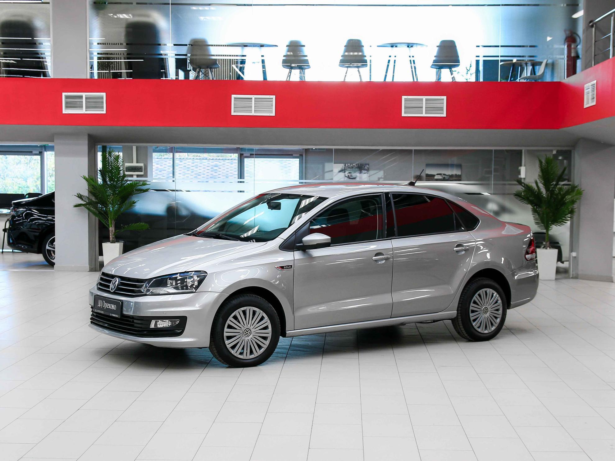 Volkswagen Polo 2018, серебряный, ДЦ Орехово