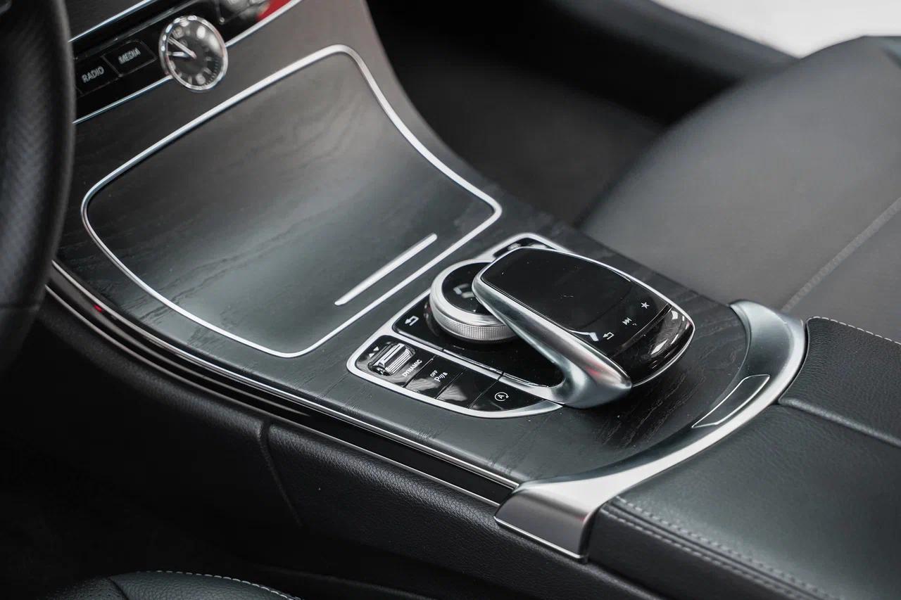 Mercedes-Benz C-Класс 2017, черный, ДЦ Орехово