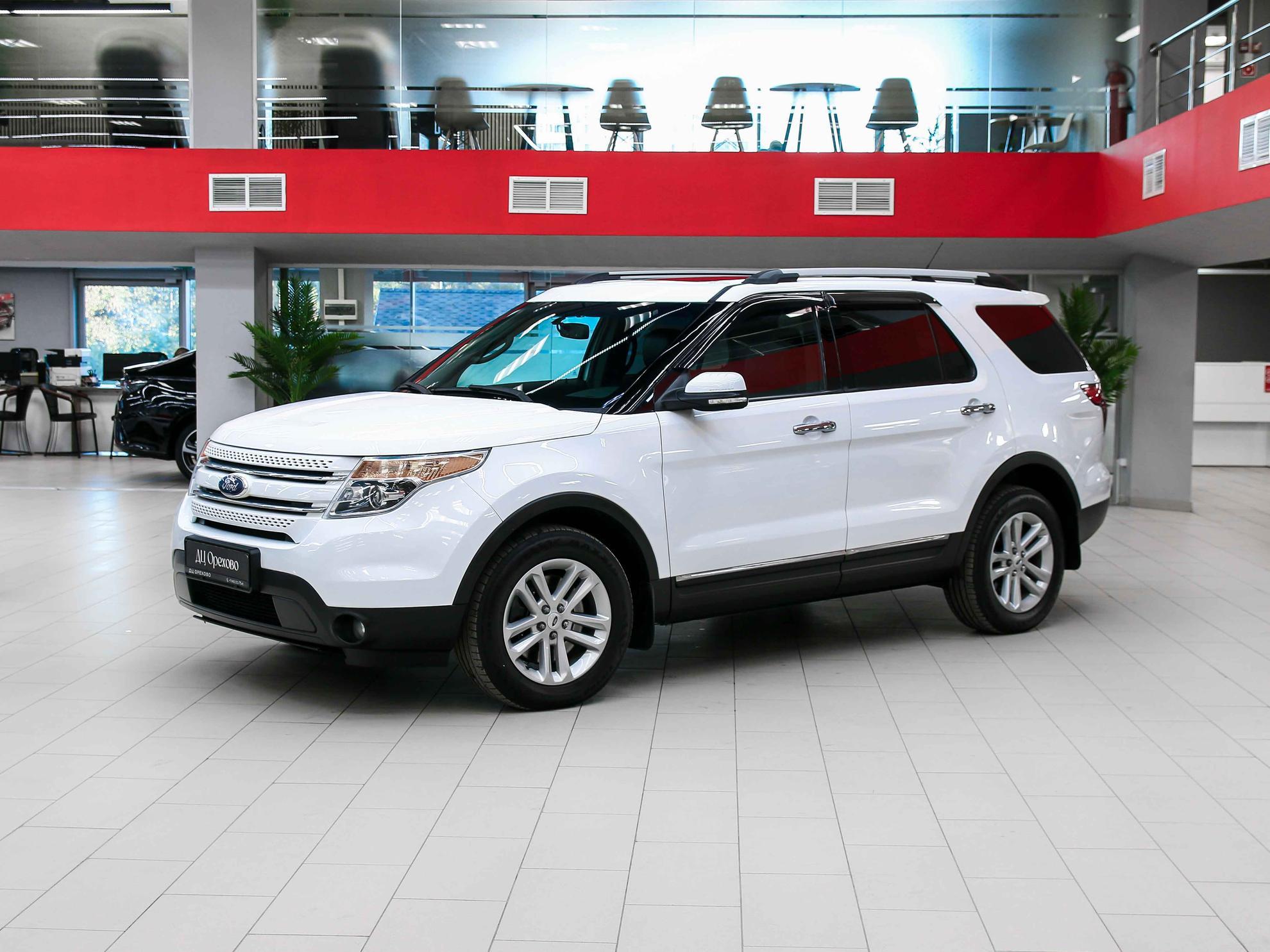 Ford Explorer 2014, белый, ДЦ Орехово