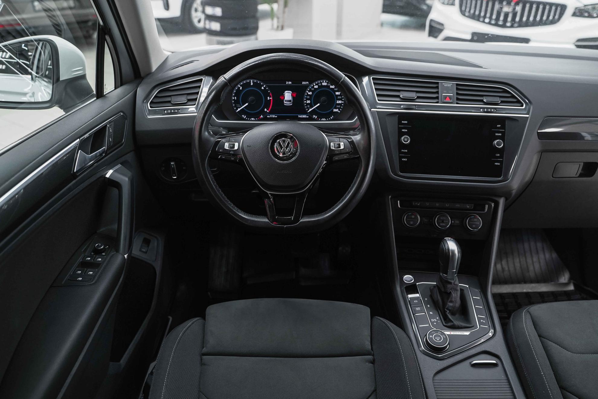 Volkswagen Tiguan 2018, белый, ДЦ Орехово