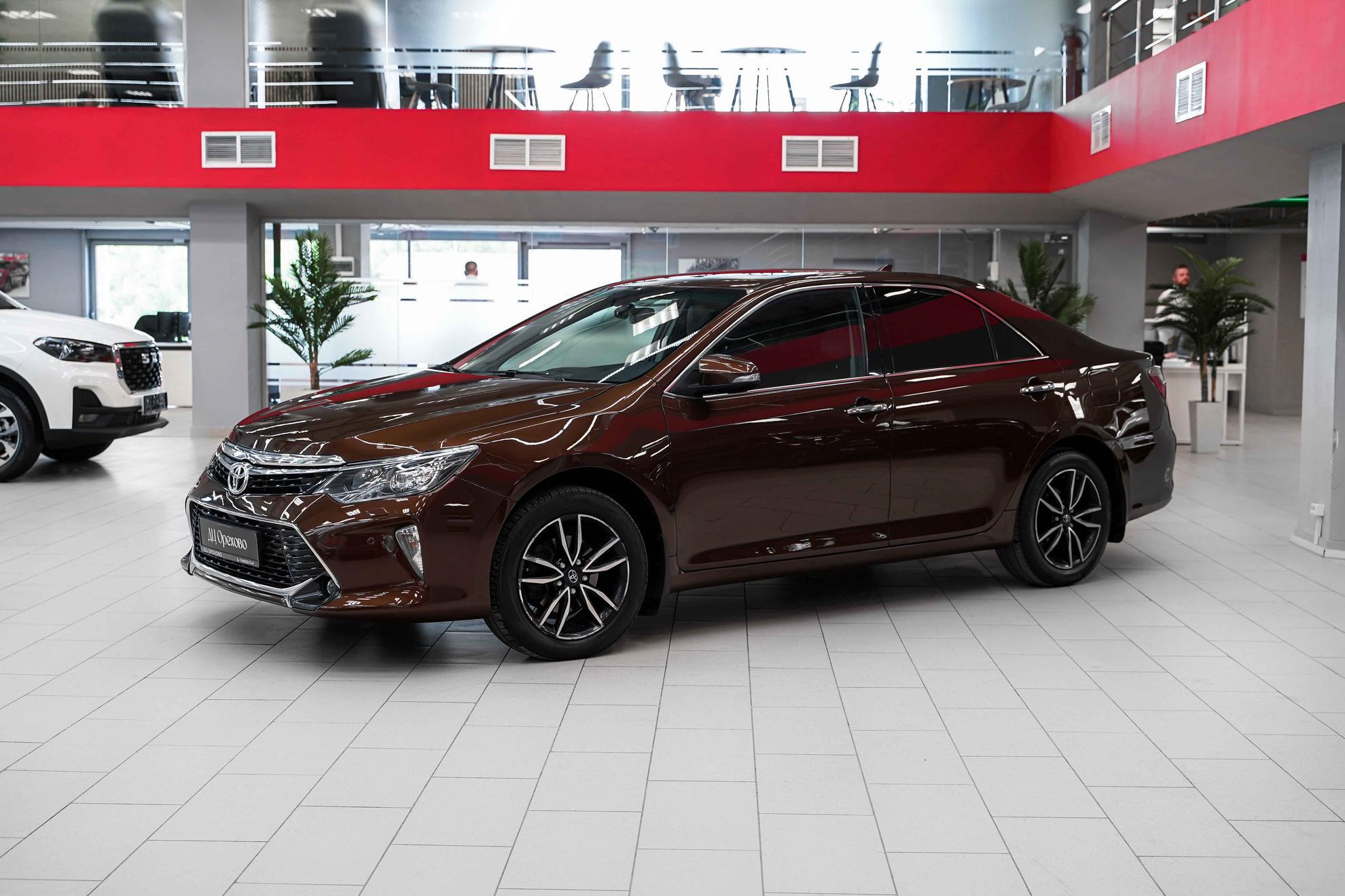 Toyota Camry 2017, коричневый, ДЦ Орехово