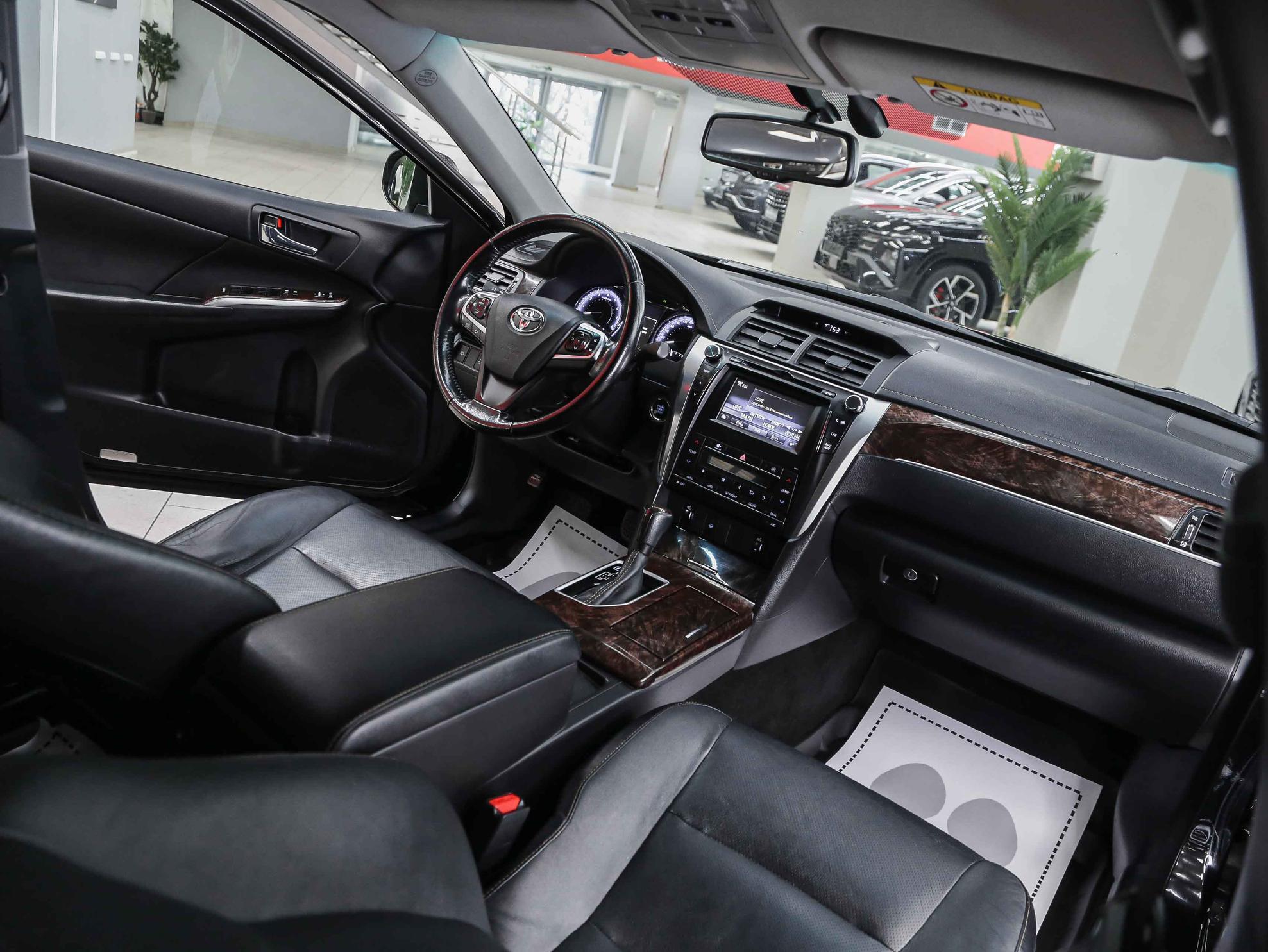 Toyota Camry 2016, черный, ДЦ Орехово