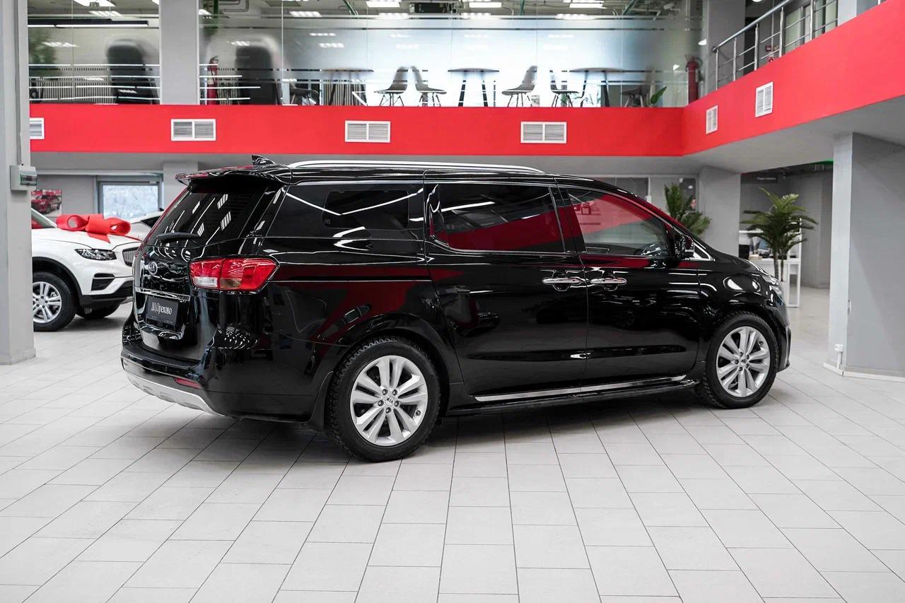Kia Carnival 2017, черный, ДЦ Орехово