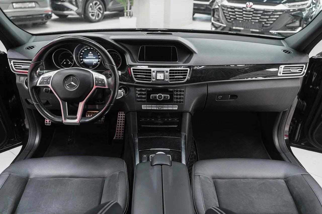 Mercedes-Benz E-Класс 2013, черный, ДЦ Орехово