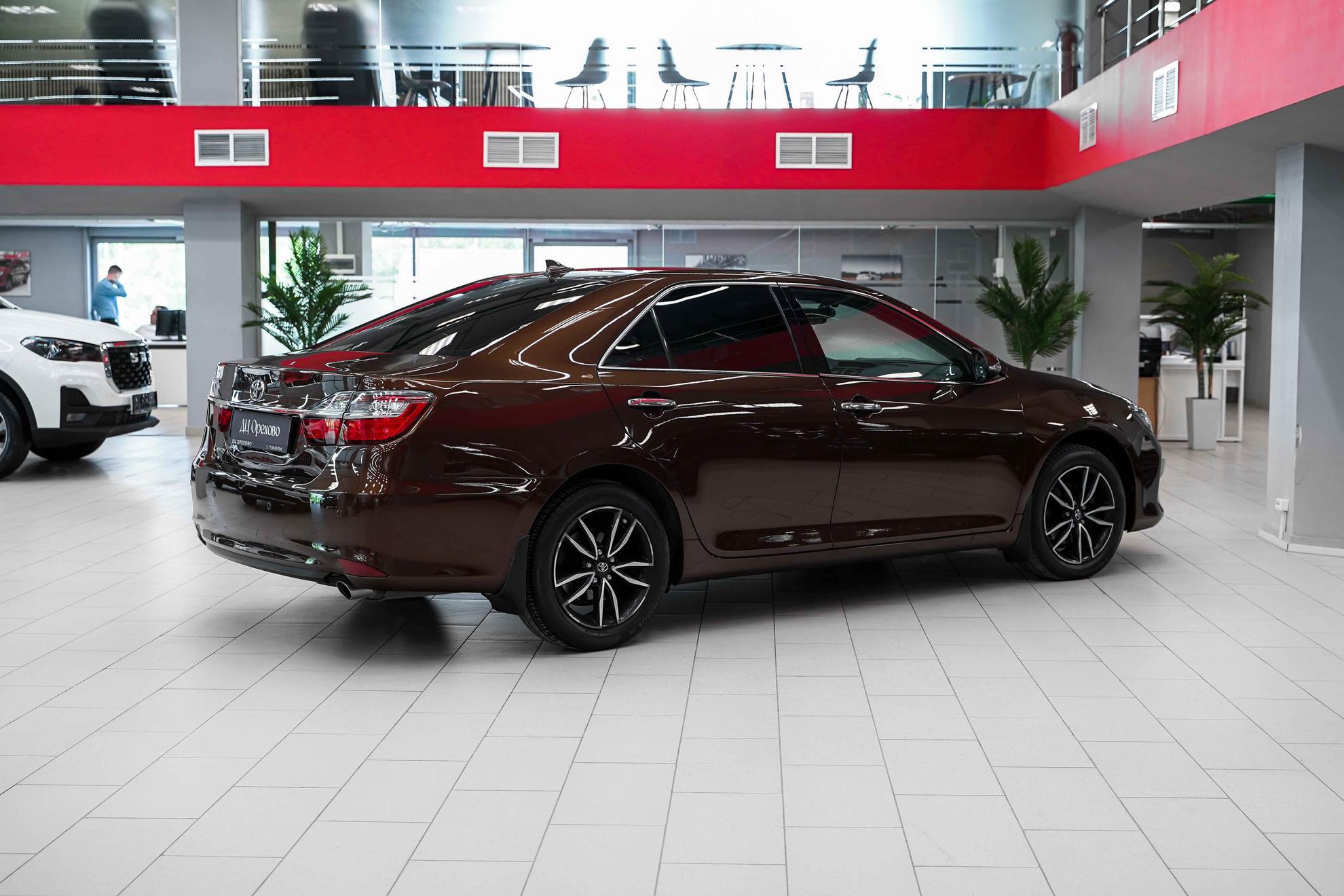 Toyota Camry 2017, коричневый, ДЦ Орехово